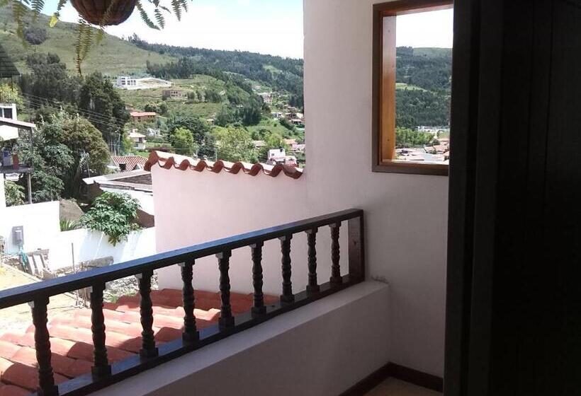 غرفة عائلية مطلّة علي الجبل, San Benito