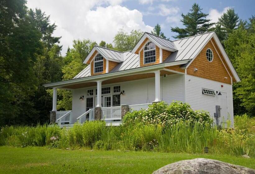 小室, Sugar Hill Inn