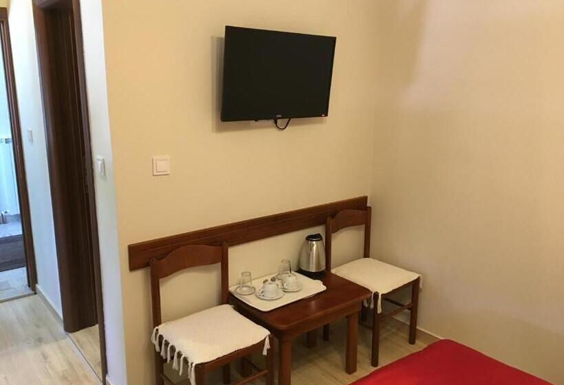 スタンダードルーム, Bnb Njeguska Sijela