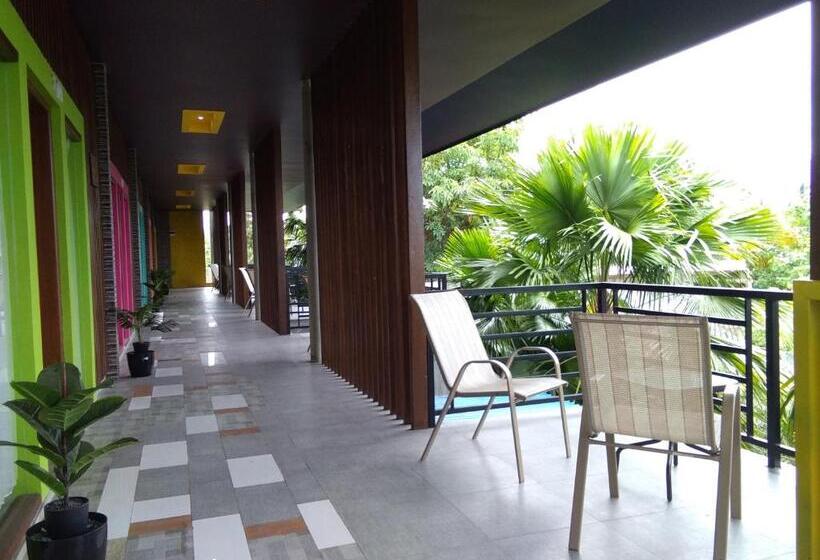 חדר דלוקס עם מרפסת, Lawaka