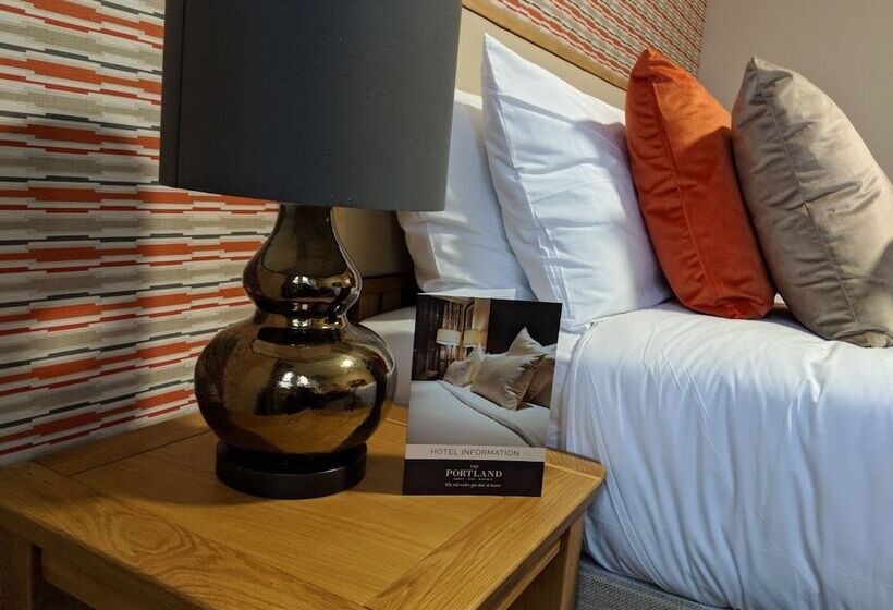 غرفة سوبيريور, The Portland