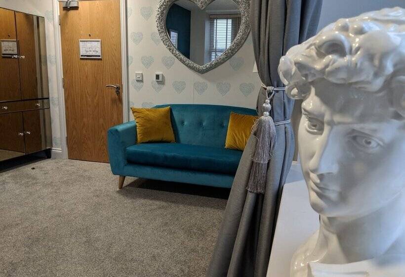 غرفة سوبيريور, The Portland