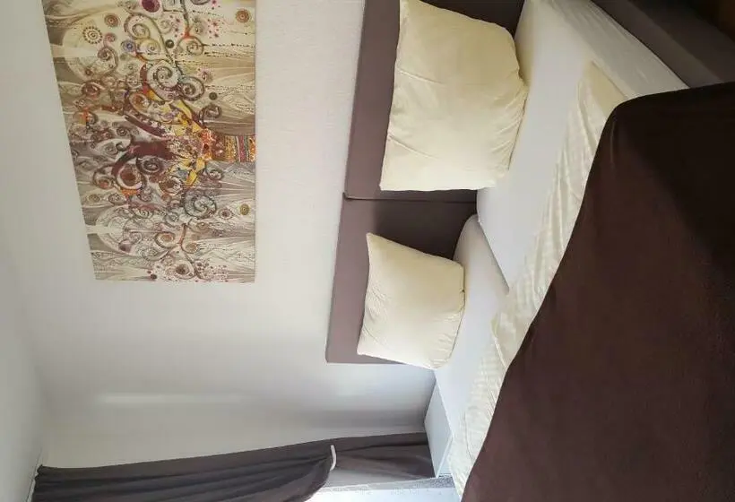 バルコニー付きデラックスルーム, La Chacra Pension