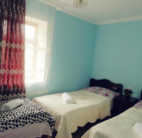اتاق استاندارد سه تخته با سرویس بهداشتی مشترک, Chvibiani Guesthouse & Bar