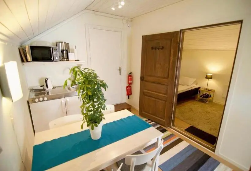 Aile Odası, Wikgården B&b