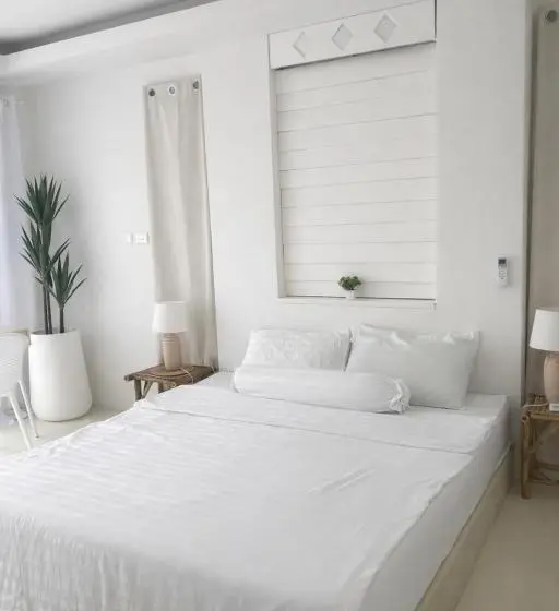 اتاق لوکس با بالکن و چشم‌انداز دریا, Solea Beach