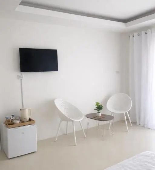 اتاق لوکس با بالکن و چشم‌انداز دریا, Solea Beach
