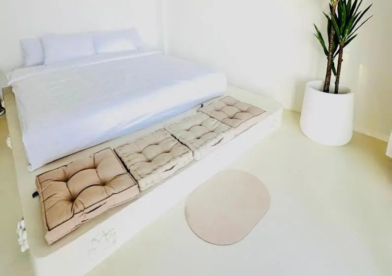 اتاق لوکس با چشم‌انداز دریا, Solea Beach