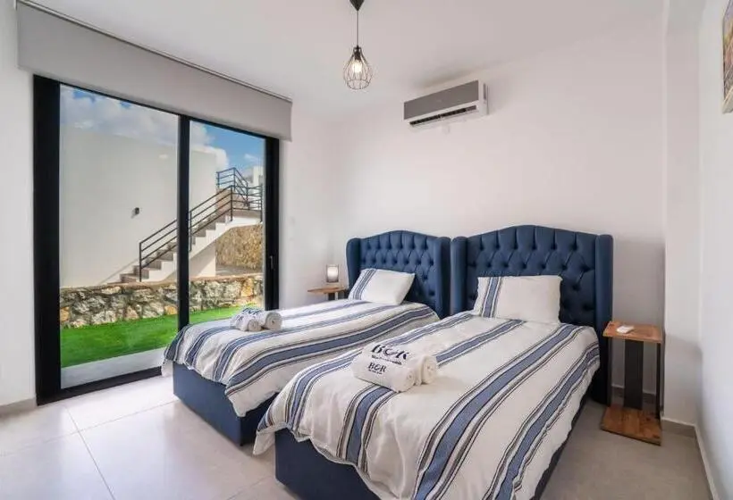 Standard-bungalow 3 Makuuhuonetta, Blue Sunset Esentepe Mup