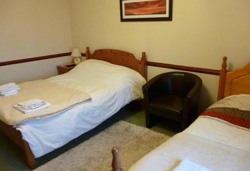 Номер Стандарт, Aberdeen Arms Hotel Tarland