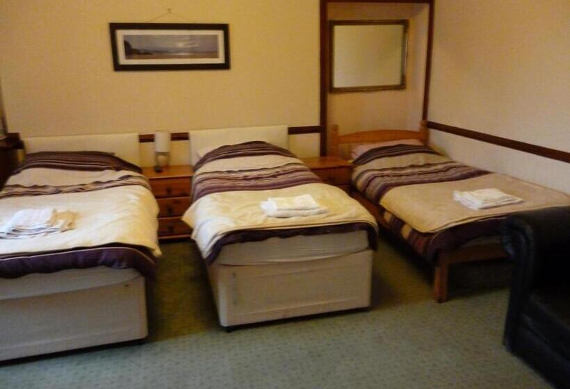 Номер Стандарт Трехместный, Aberdeen Arms Hotel Tarland