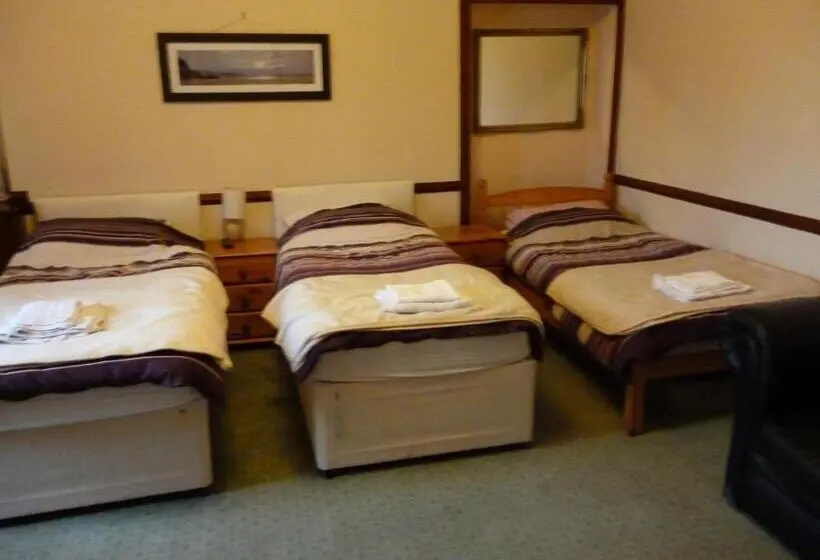 スタンダードトリプルルーム, Aberdeen Arms Hotel Tarland
