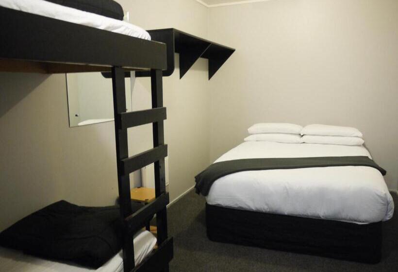 Номер Стандарт, Manowhenua Lodge