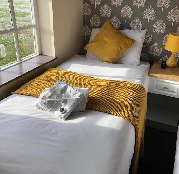 Номер Стандарт Трехместный, Minworth Lodge
