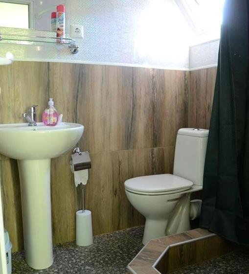 اتاق استاندارد با چشم‌انداز کوهستان, Tj Guest House