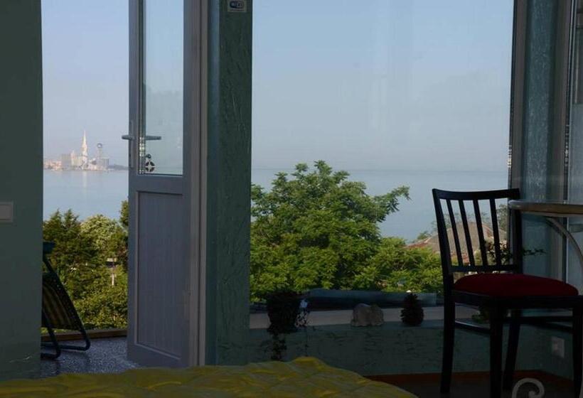 اتاق استاندارد با چشم‌انداز دریا, Tj Guest House