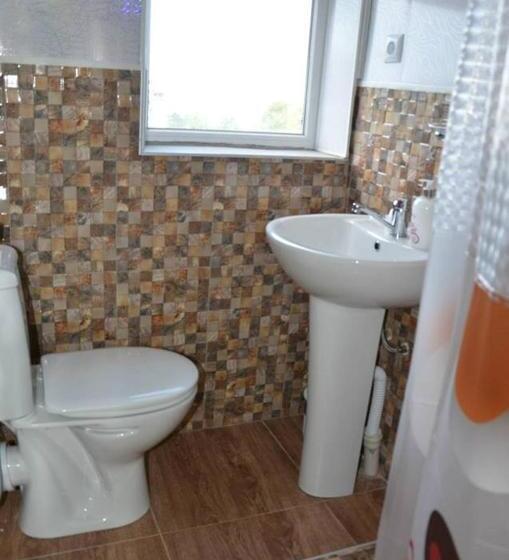 Economy Triple Room, Tj Guest House