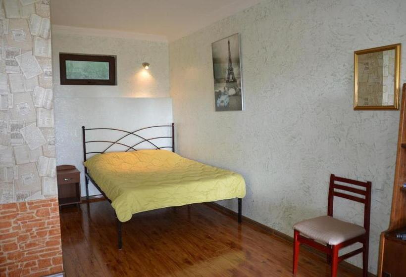 اتاق کلاسیک خانوادگی, Tj Guest House