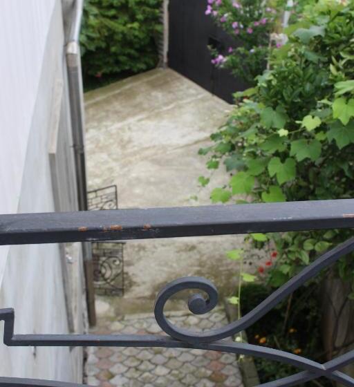 اتاق استاندارد با بالکن, Tj Guest House