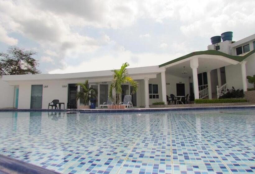 スタンダードトリプルルーム, Iraqúa