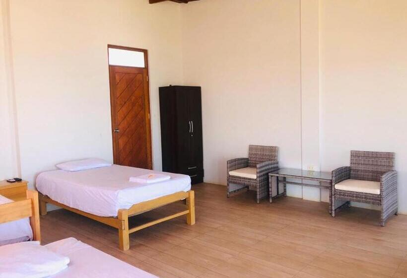 Triple Room Sea View, Mangata