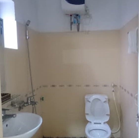 اتاق استاندارد, Quynh Vy