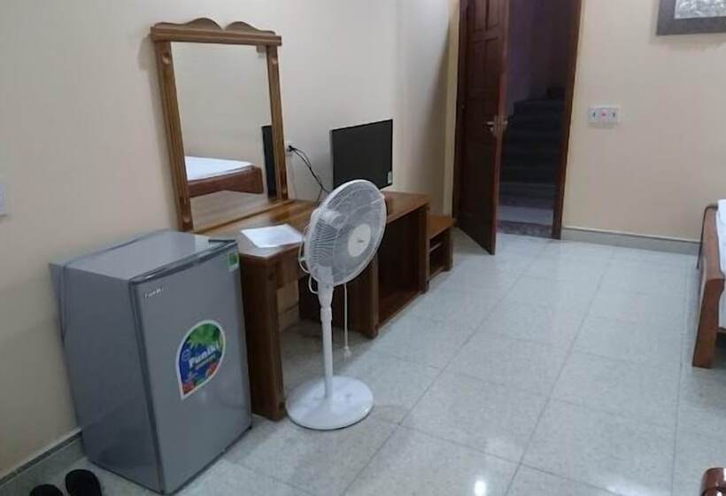 اتاق استاندارد, Quynh Vy