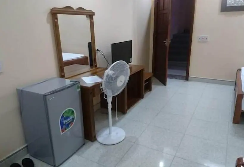 اتاق استاندارد, Quynh Vy