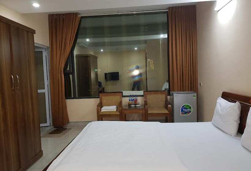 اتاق استاندارد, Quynh Vy