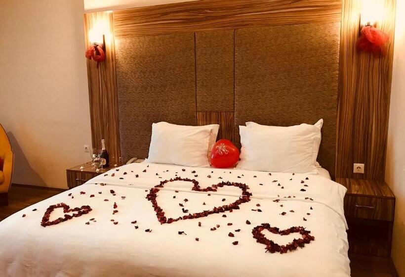 Номер Стандарт с Балконом, Tehran Boutique