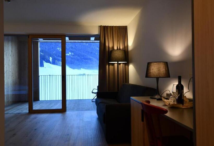 Семейный Номер Deluxe, Tyrol