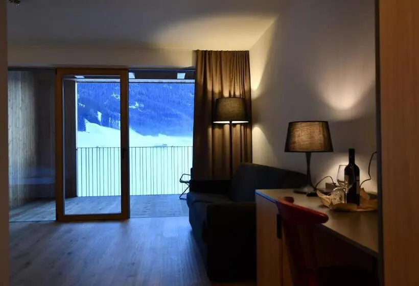 Deluxe-perhehuone, Tyrol