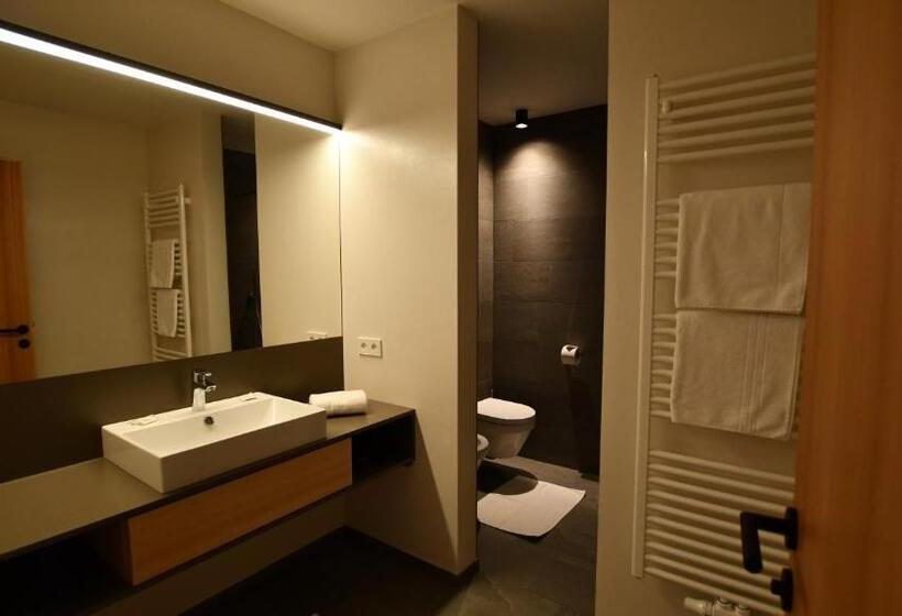 Семейный Номер Deluxe, Tyrol