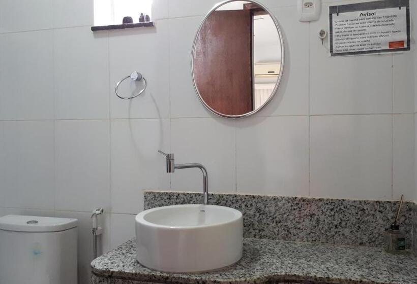 חדר סטנדרט לשלושה עם מרפסת, Pousada Rio Nilo