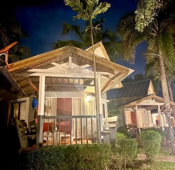 Deluxe-bungalow, Lanta Palm Beach Resort , Beach Bungalow   Koh Lanta