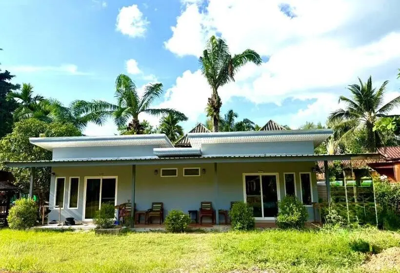 Standard-huone Puutarhanäkymä, Lanta Palm Beach Resort , Beach Bungalow   Koh Lanta