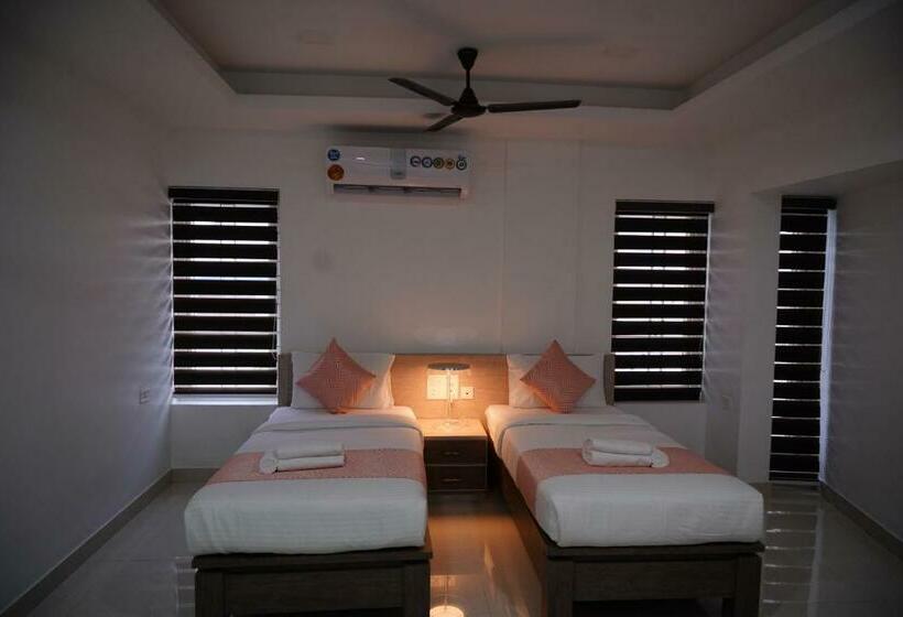 Deluxe Rum, Chandra Inn