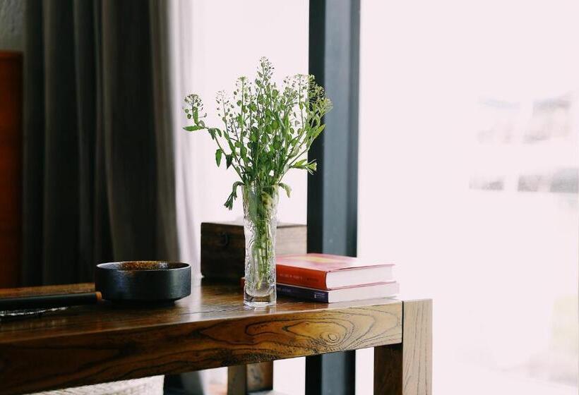 Стандартный Номер Кровать Кинг, Shangri La Salloi Rustic Luxury