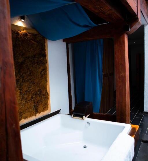 Семейный Номер, Shangri La Salloi Rustic Luxury