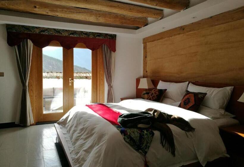 Номер Стандартный Кровать Куин, Shangri La Salloi Rustic Luxury