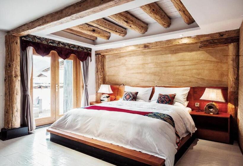 Номер Стандартный Кровать Куин, Shangri La Salloi Rustic Luxury