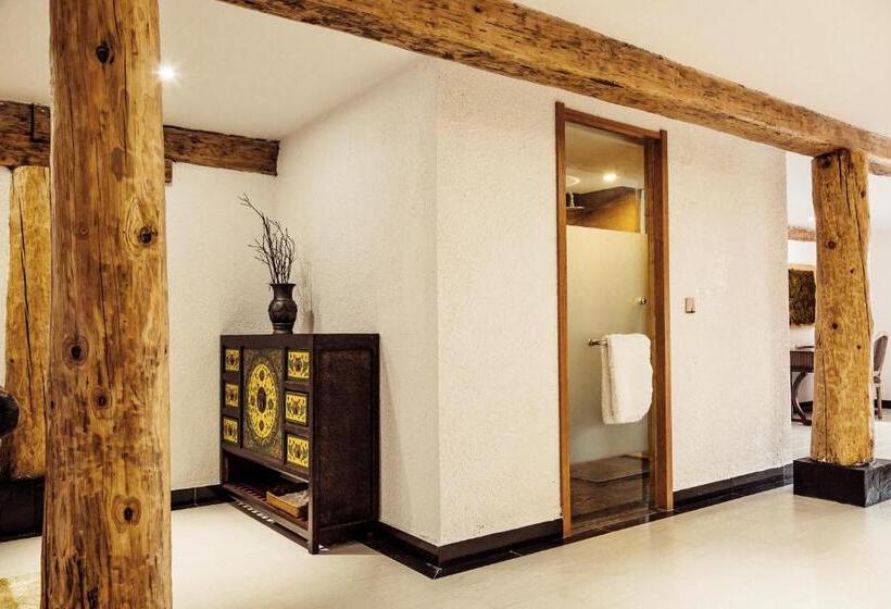 Номер Стандарт Вид на Горы, Shangri La Salloi Rustic Luxury