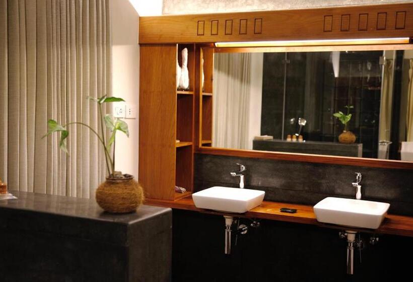 اتاق لوکس, Spicetree Rajakumari