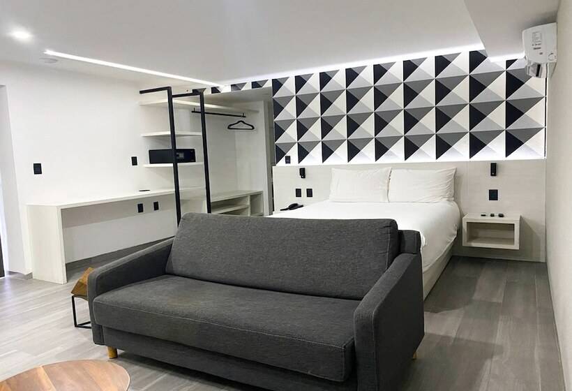 Полулюкс, The Andy