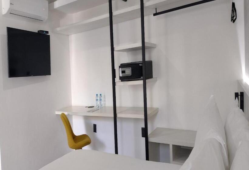 Номер Superior, The Andy