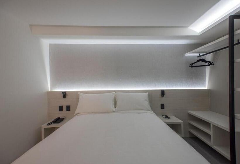 Номер Deluxe, The Andy