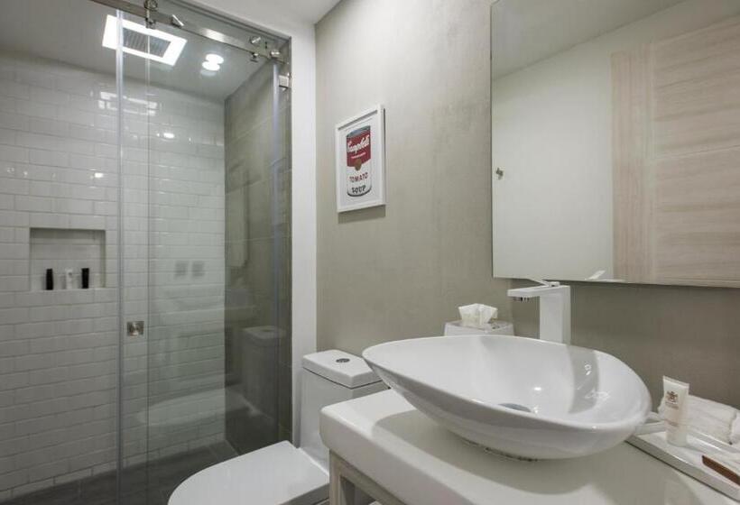 Номер Deluxe, The Andy