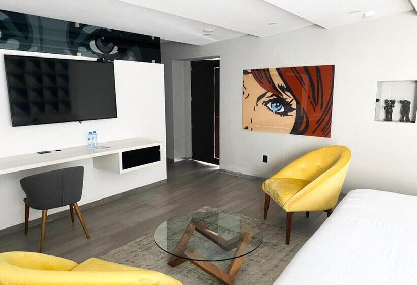 Полулюкс, The Andy