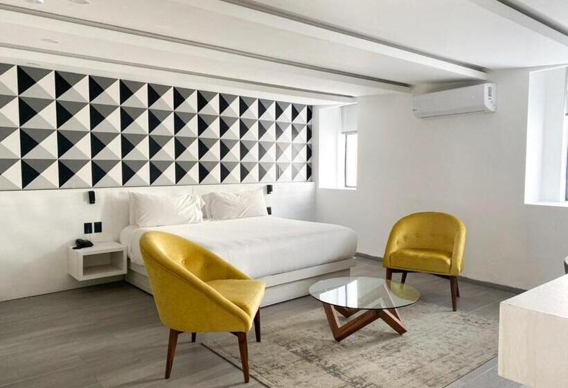 Полулюкс, The Andy