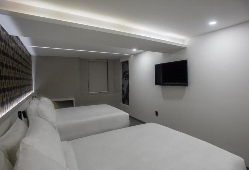 Номер Superior, The Andy